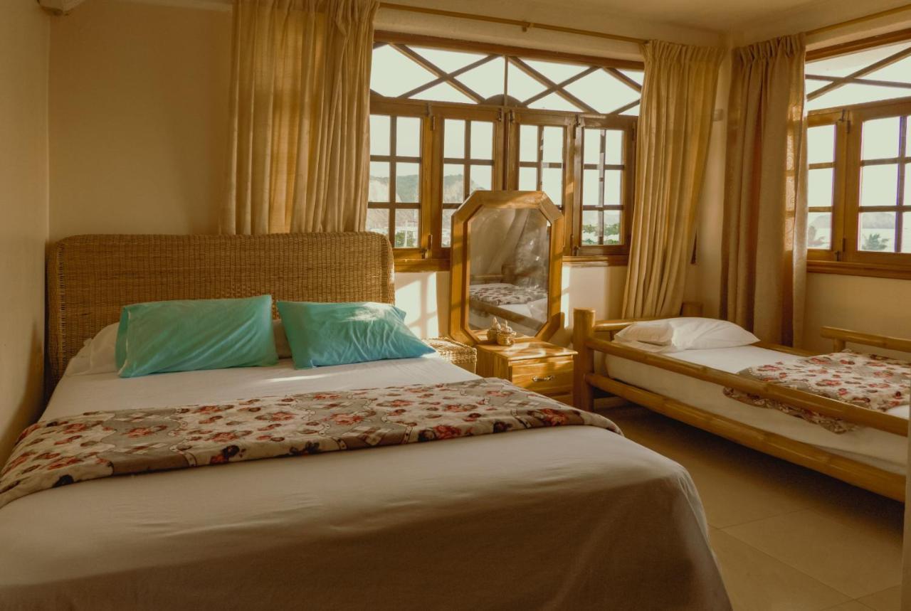 Hostal Poseidon Puerto Cayo Luaran gambar