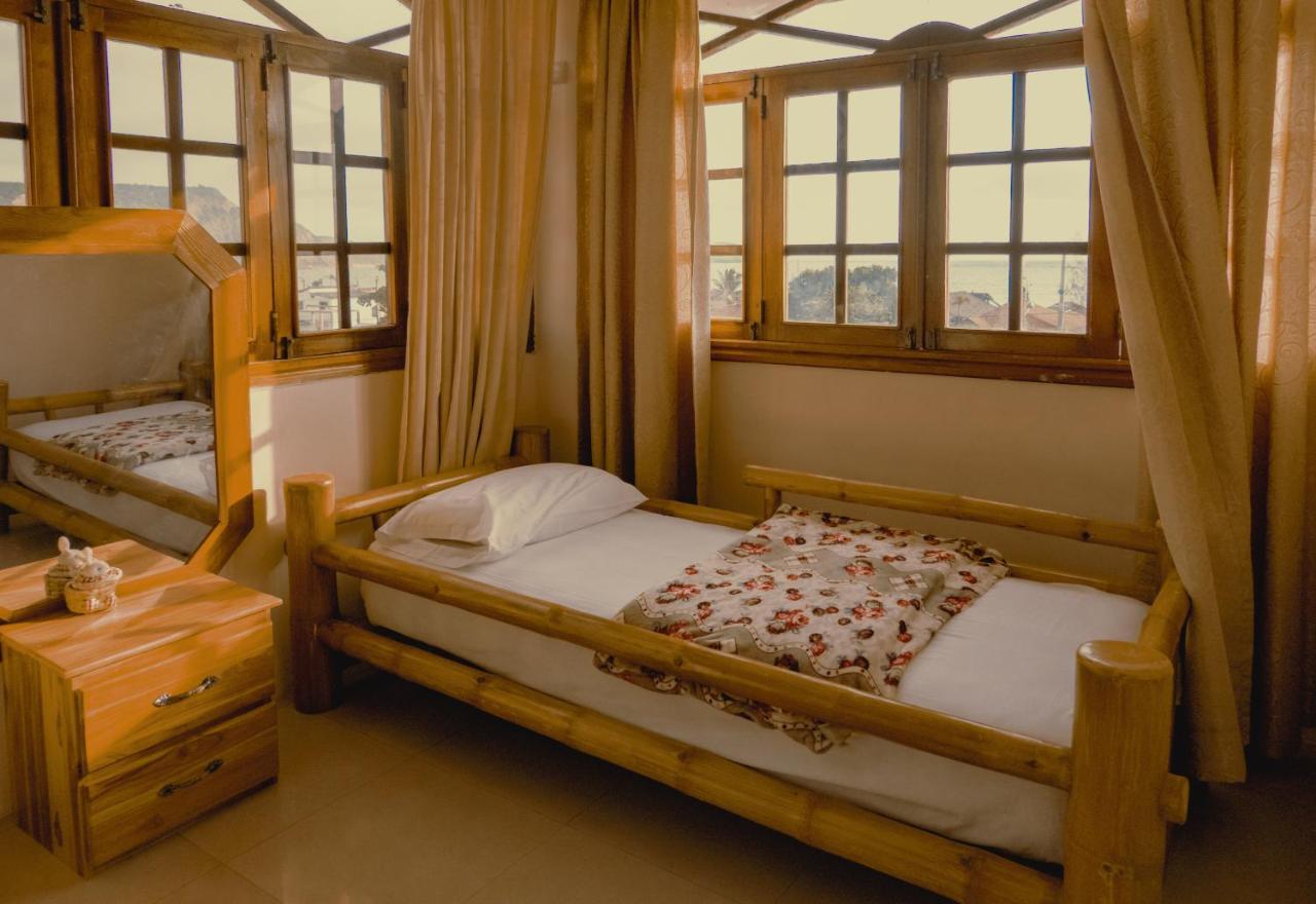 Hostal Poseidon Puerto Cayo Luaran gambar