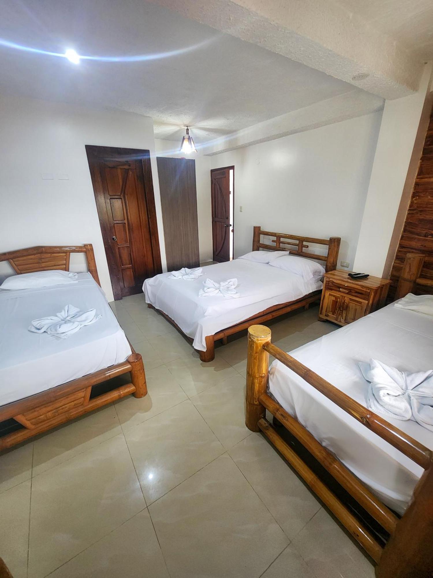 Hostal Poseidon Puerto Cayo Luaran gambar