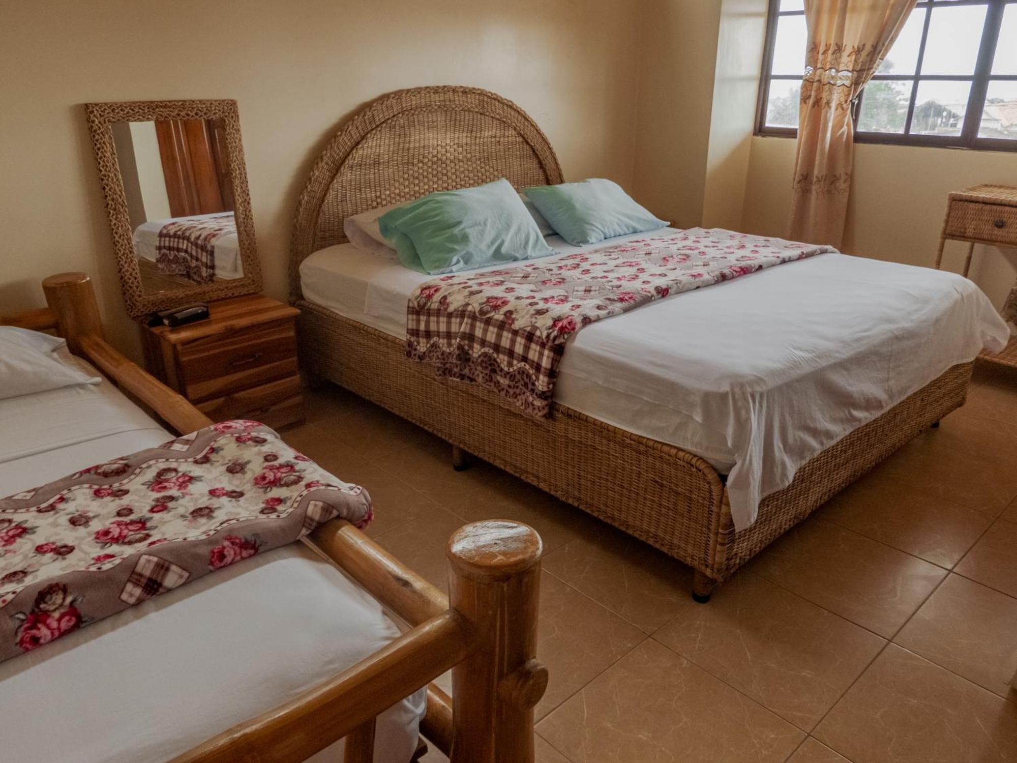 Hostal Poseidon Puerto Cayo Luaran gambar