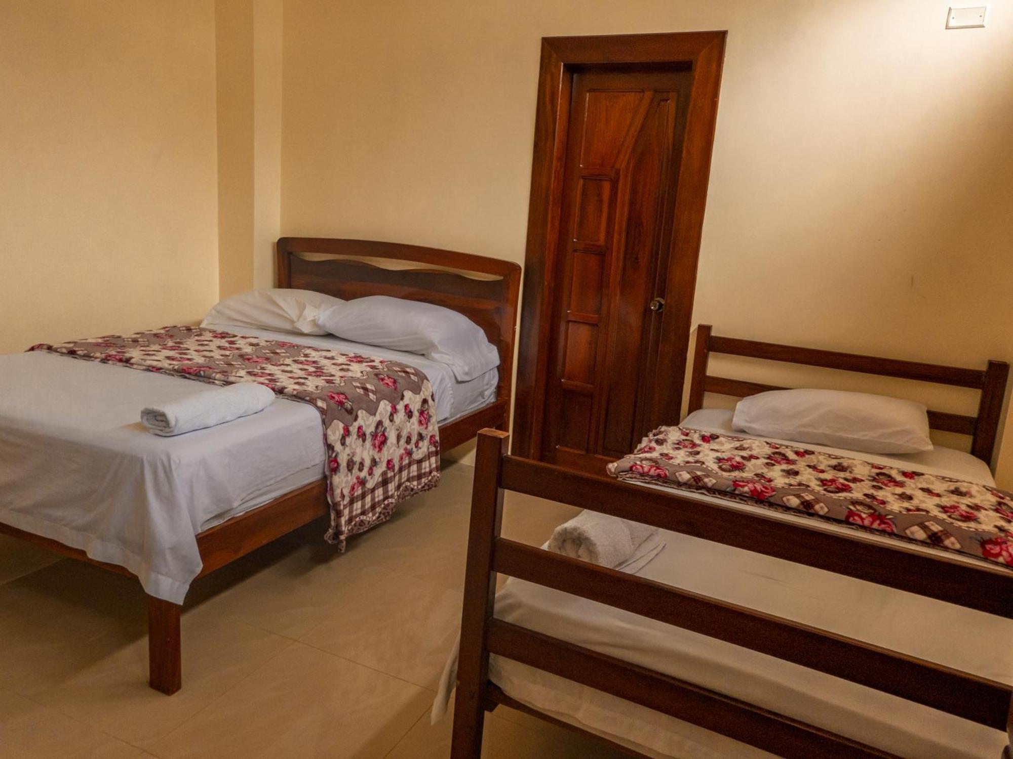Hostal Poseidon Puerto Cayo Luaran gambar
