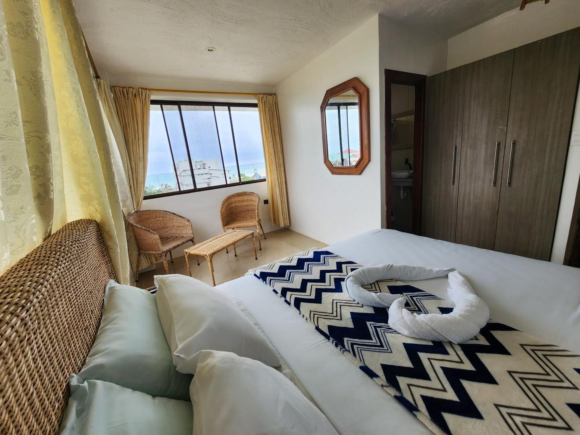 Hostal Poseidon Puerto Cayo Luaran gambar