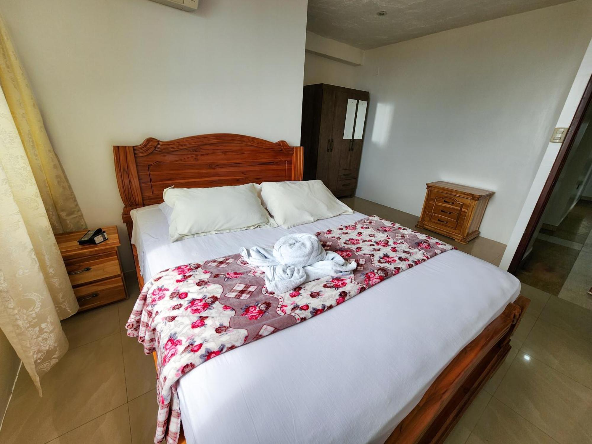 Hostal Poseidon Puerto Cayo Luaran gambar