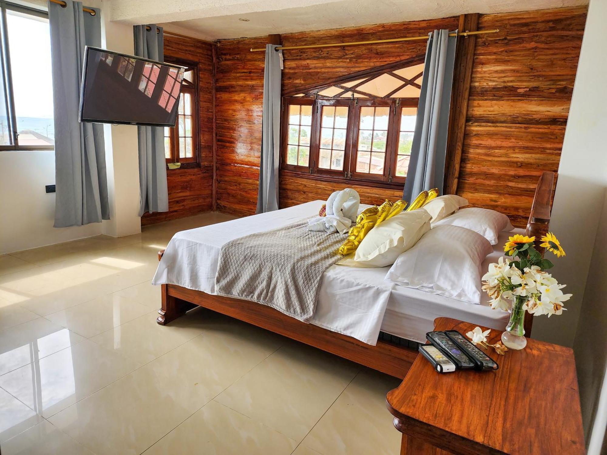 Hostal Poseidon Puerto Cayo Luaran gambar